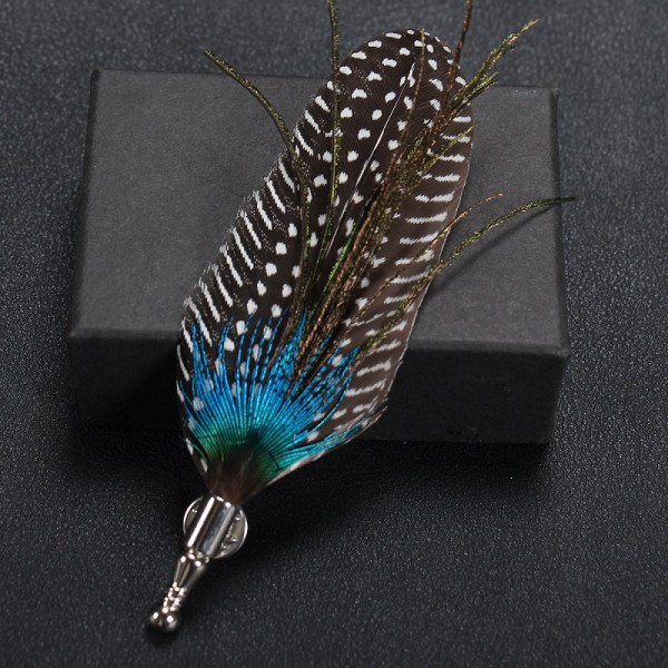 Creative Feather Brooch Luxury Peacock feather handmade corsage Pin Classic men's suit Personality Brooch Collar pin