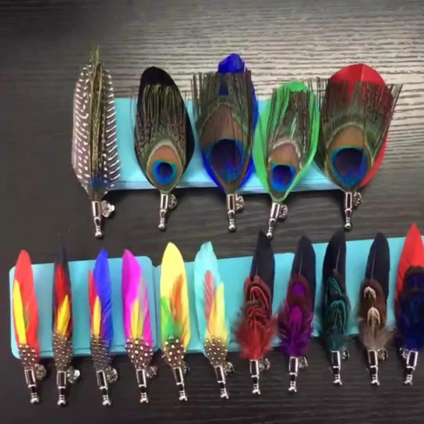 Creative Feather Brooch Luxury Peacock feather handmade corsage Pin Classic men's suit Personality Brooch Collar pin