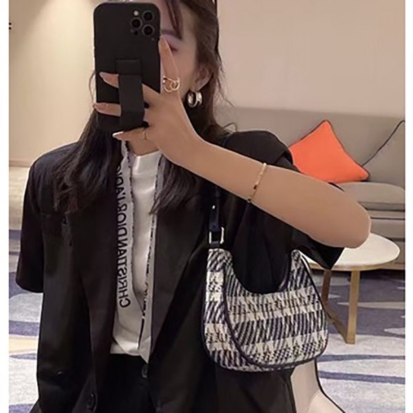 Fashion versatile plaid crescent underarm portable crossbody bag