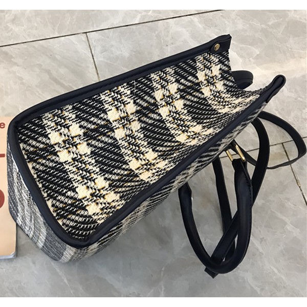 Large capacity Tote bag niche design plaid handbag shopping bag