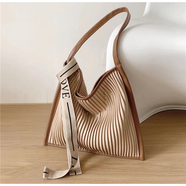 Large-Capacity  New Female Autumn Fold Shouler Bag...