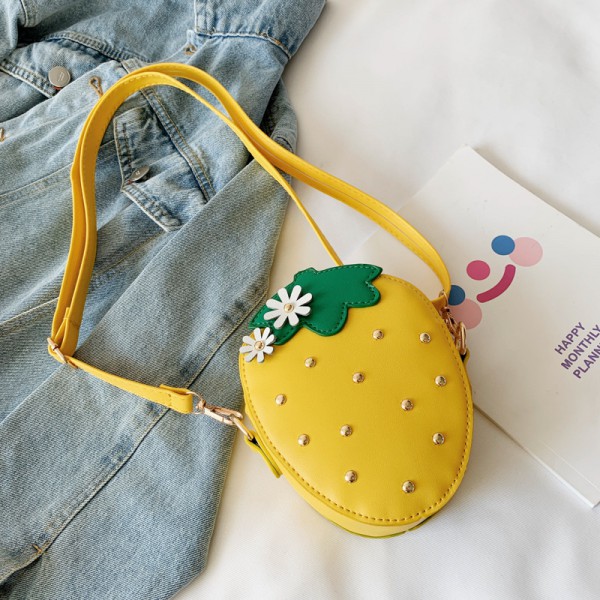 2020 MINI strawberry shape Shoulder Bag for kids 